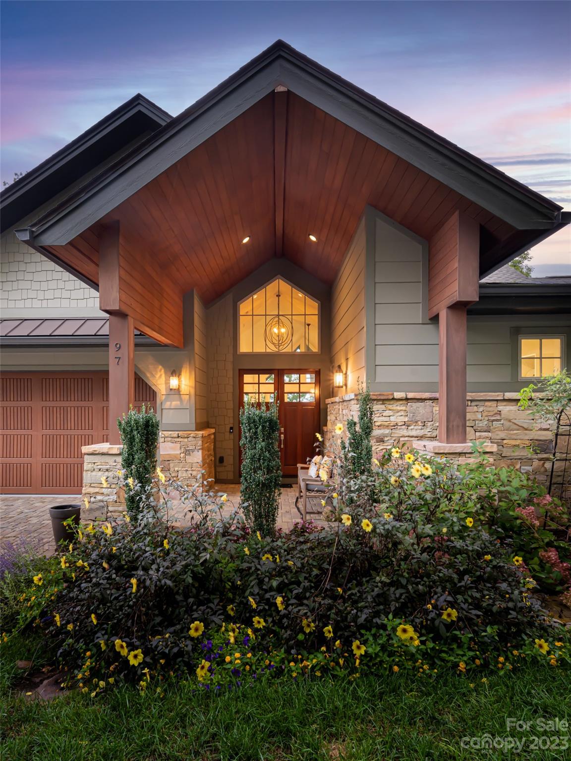 Reynolds Mountain - Residential