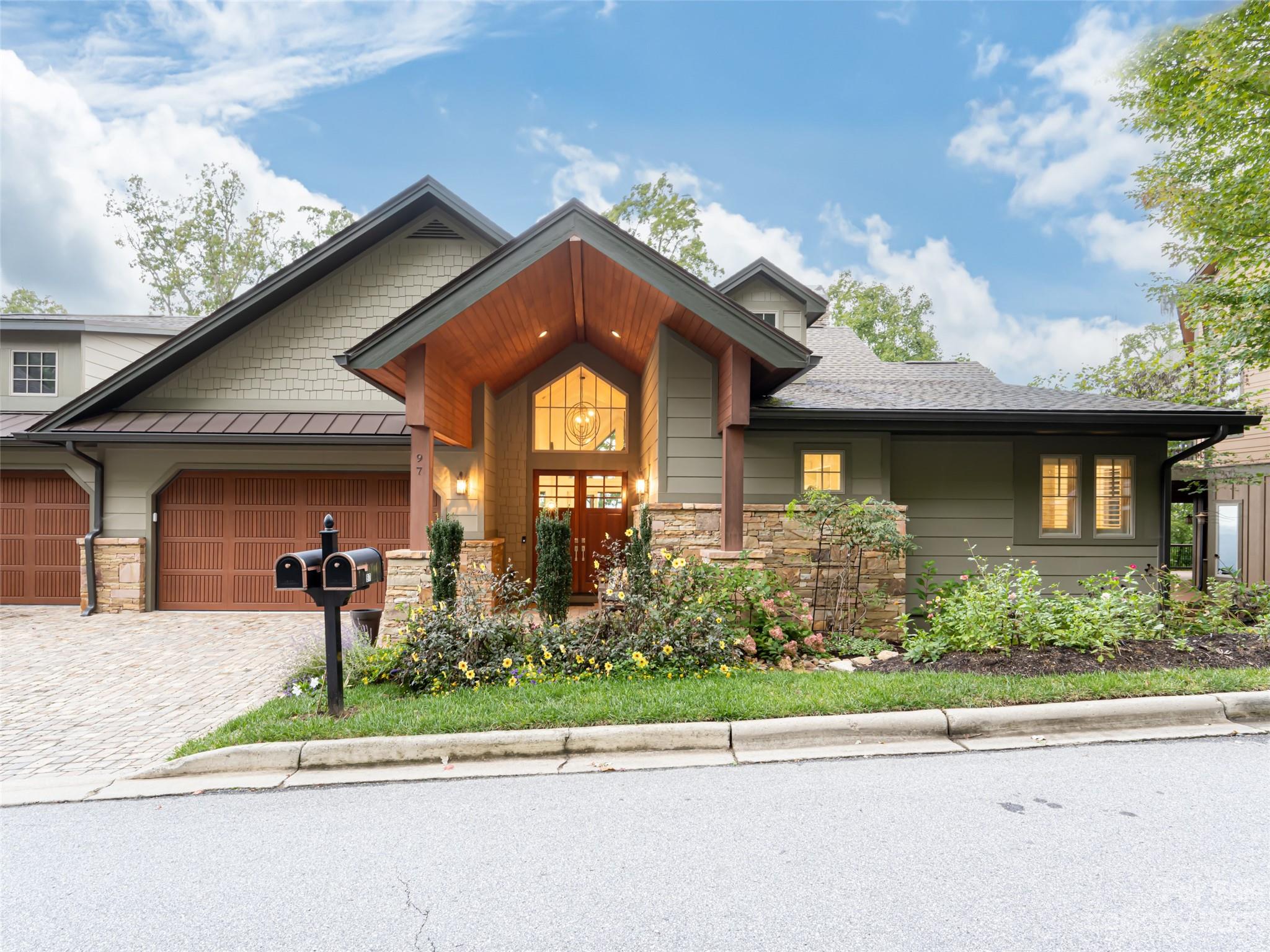 Reynolds Mountain - Residential