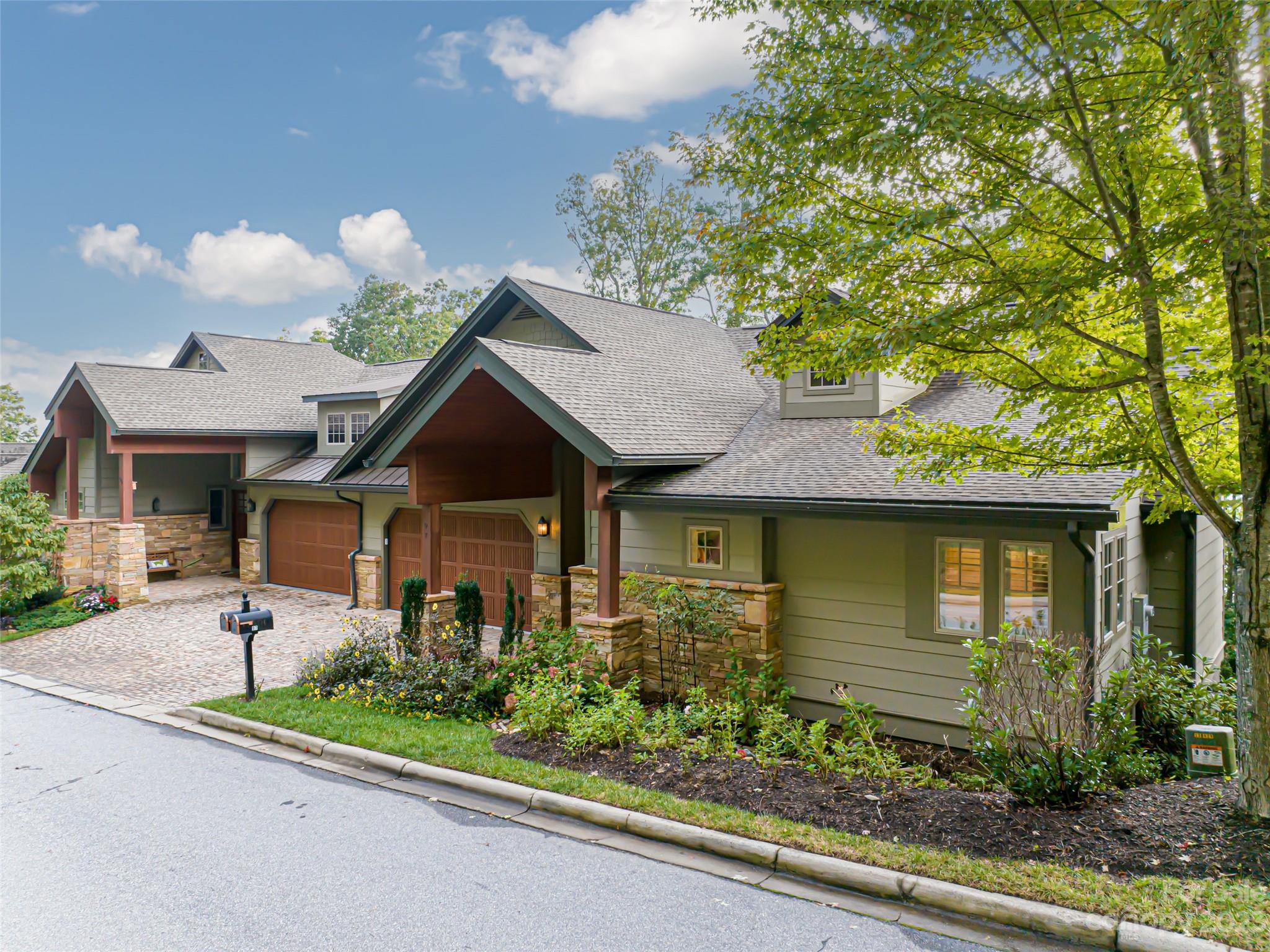 Reynolds Mountain - Residential