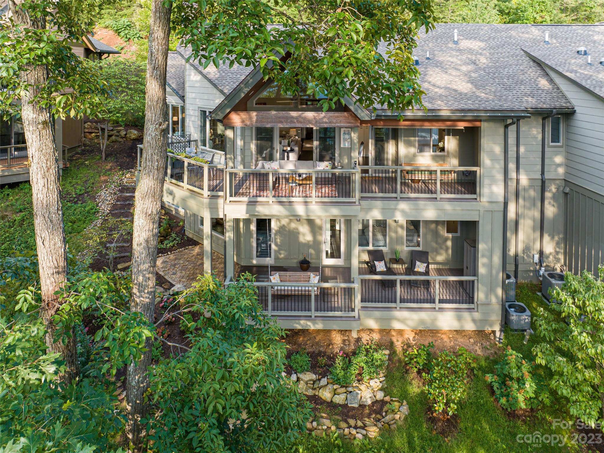 Reynolds Mountain - Residential