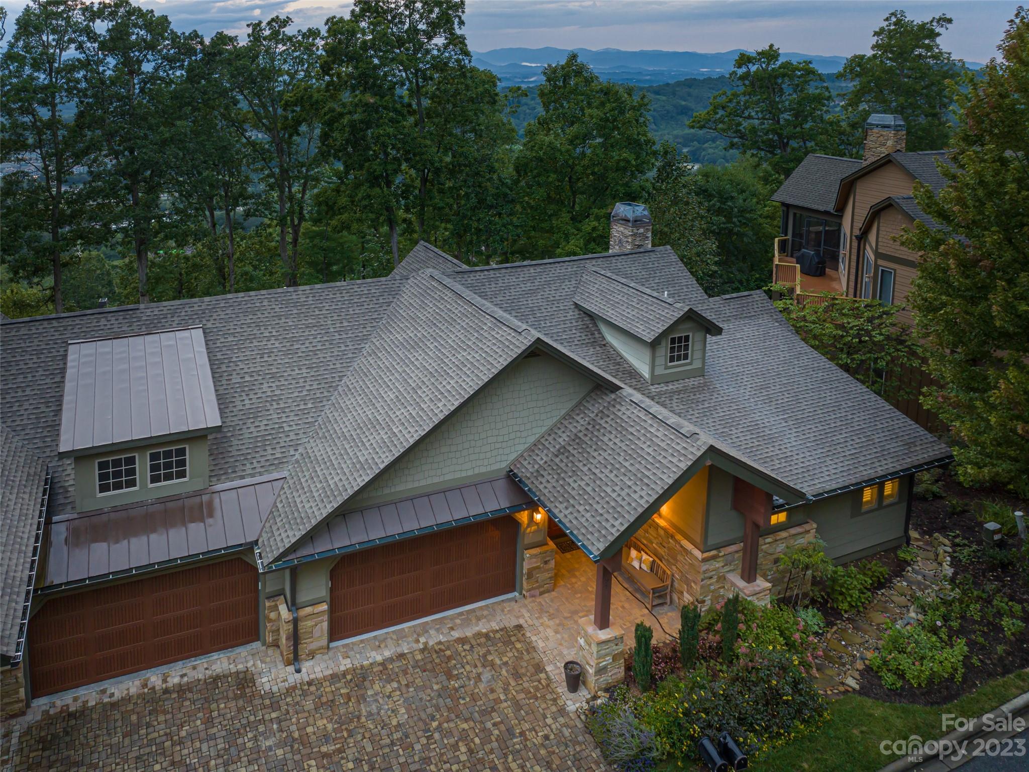 Reynolds Mountain - Residential