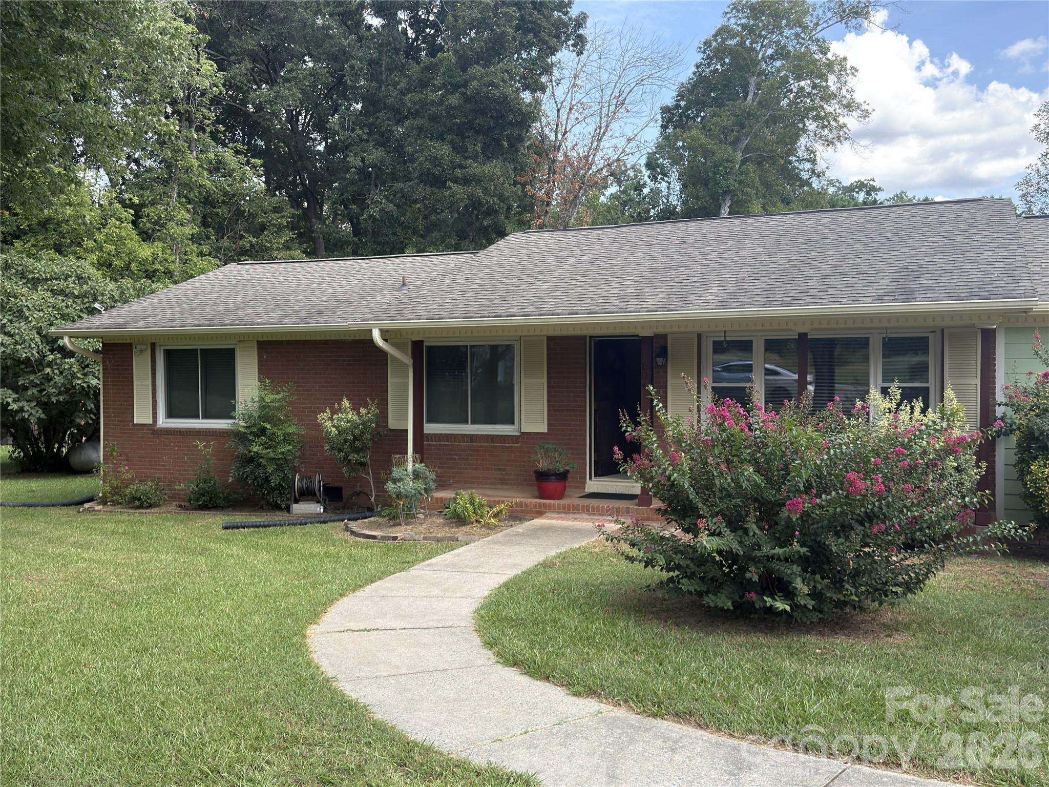 604 Allen Way