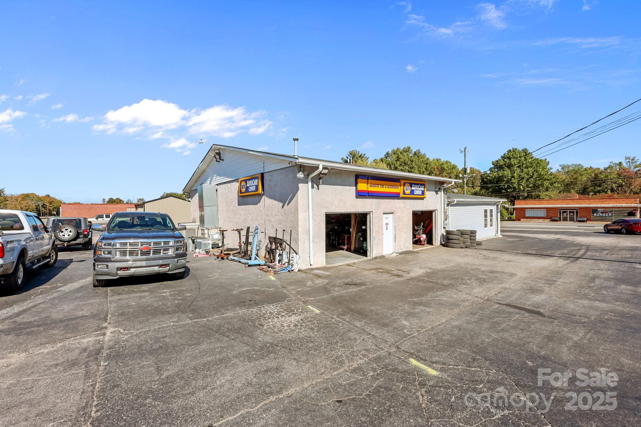 105 N Salisbury, GQ Avenue