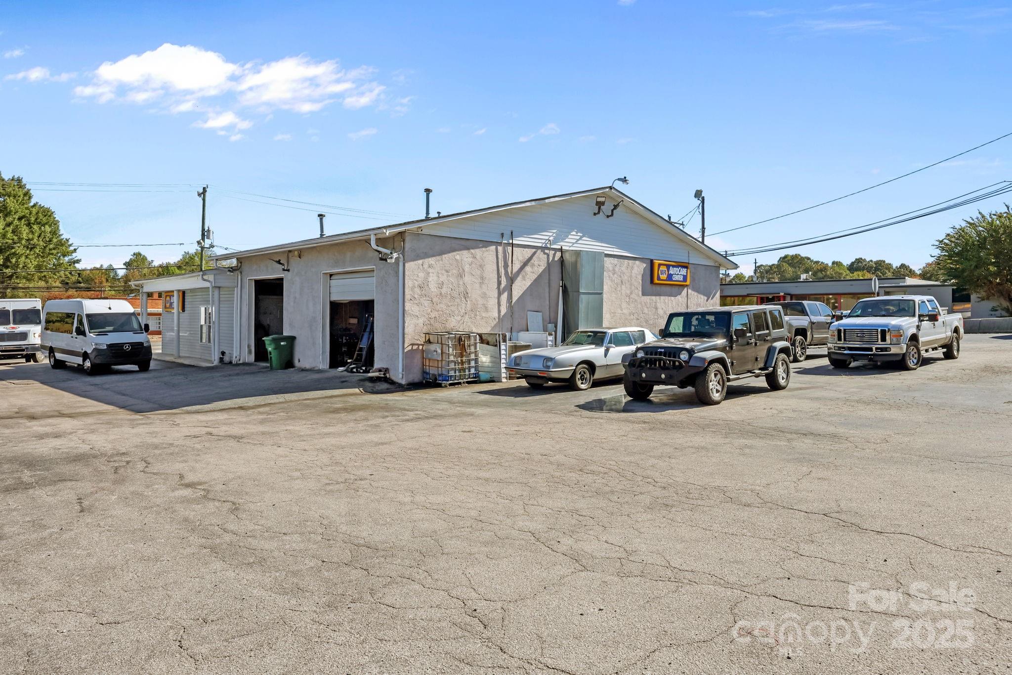 105 N Salisbury, GQ Avenue