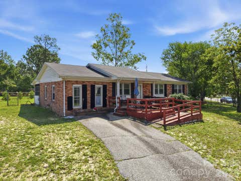 Photo of 3261 Vardaman Avenue, Hope Mills, NC 28348 (MLS # 4410540)