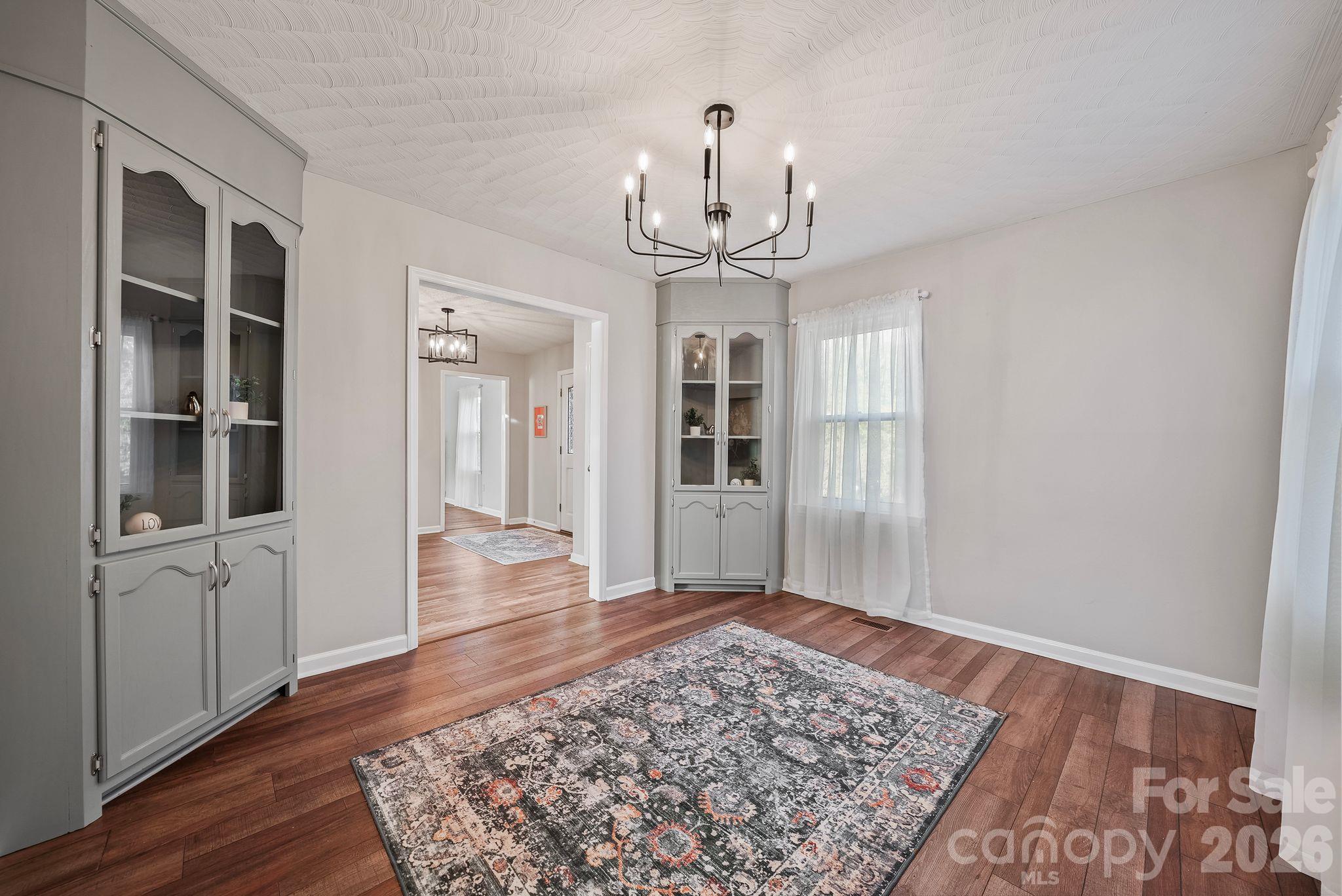 5976 Gold Creek Estate Drive