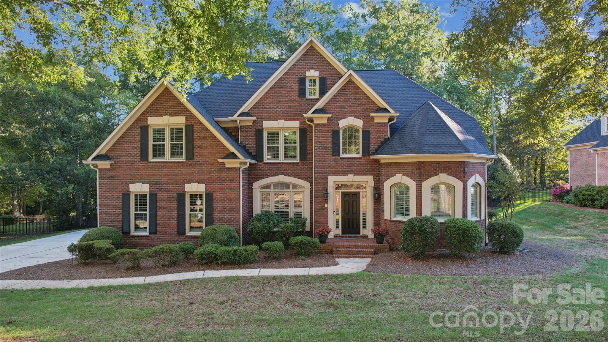 832 Kings Crossing Drive