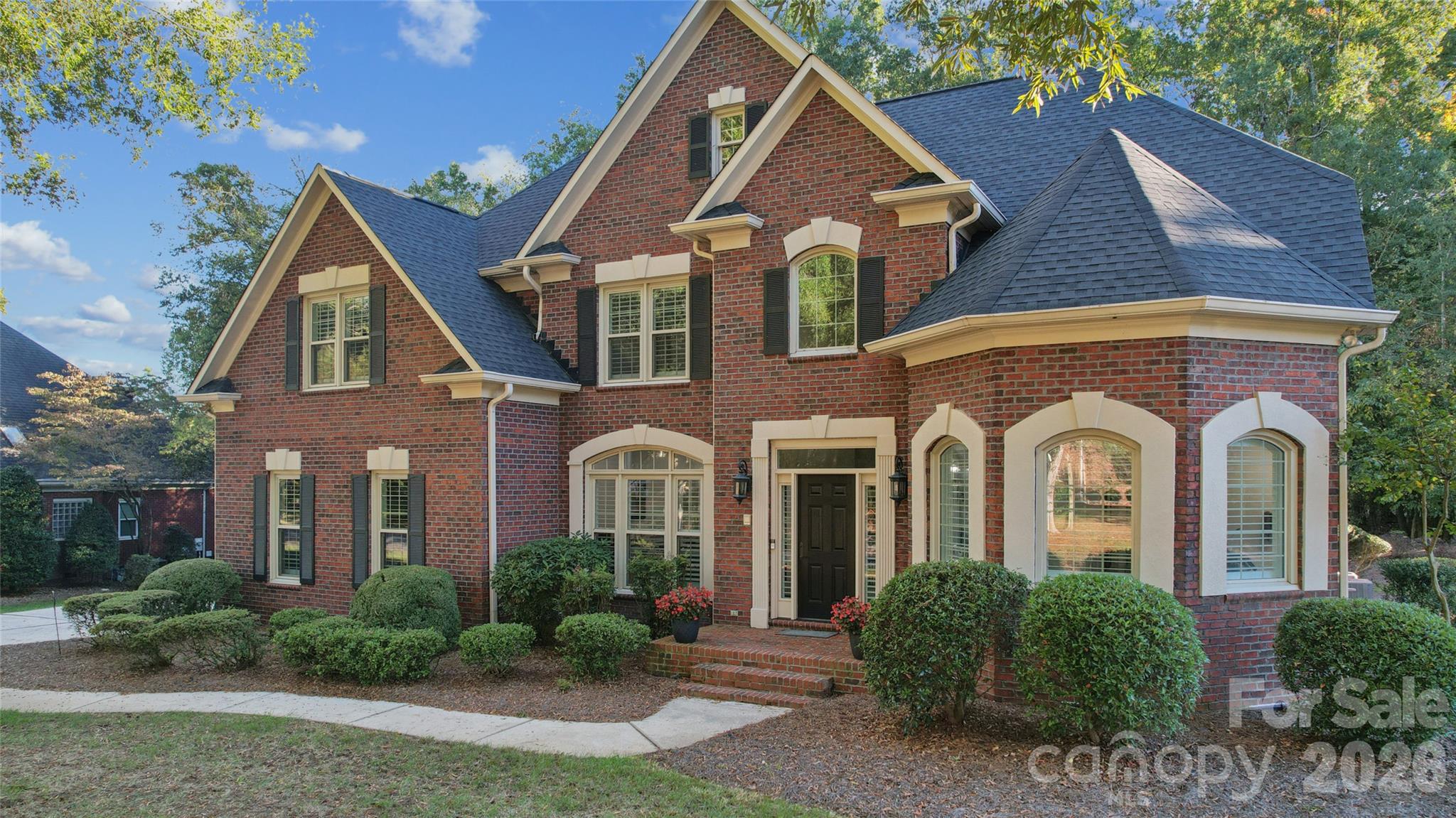 832 Kings Crossing Drive