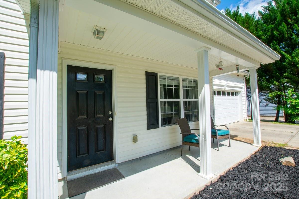 4332 Bathurst Drive