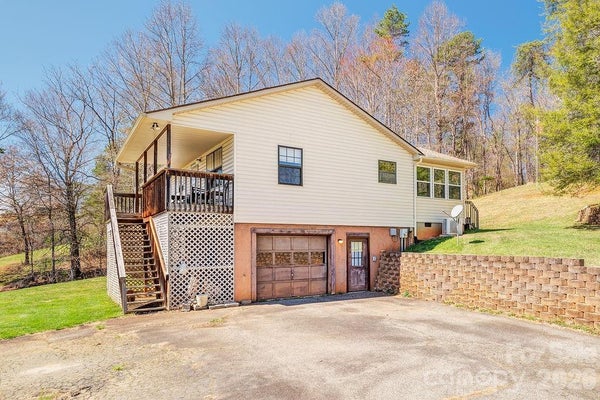 216 PICKENS RD, WEAVERVILLE, NC 28787 - Image e1faffe5d89e78dd090d2bcca789a145/1461364187
