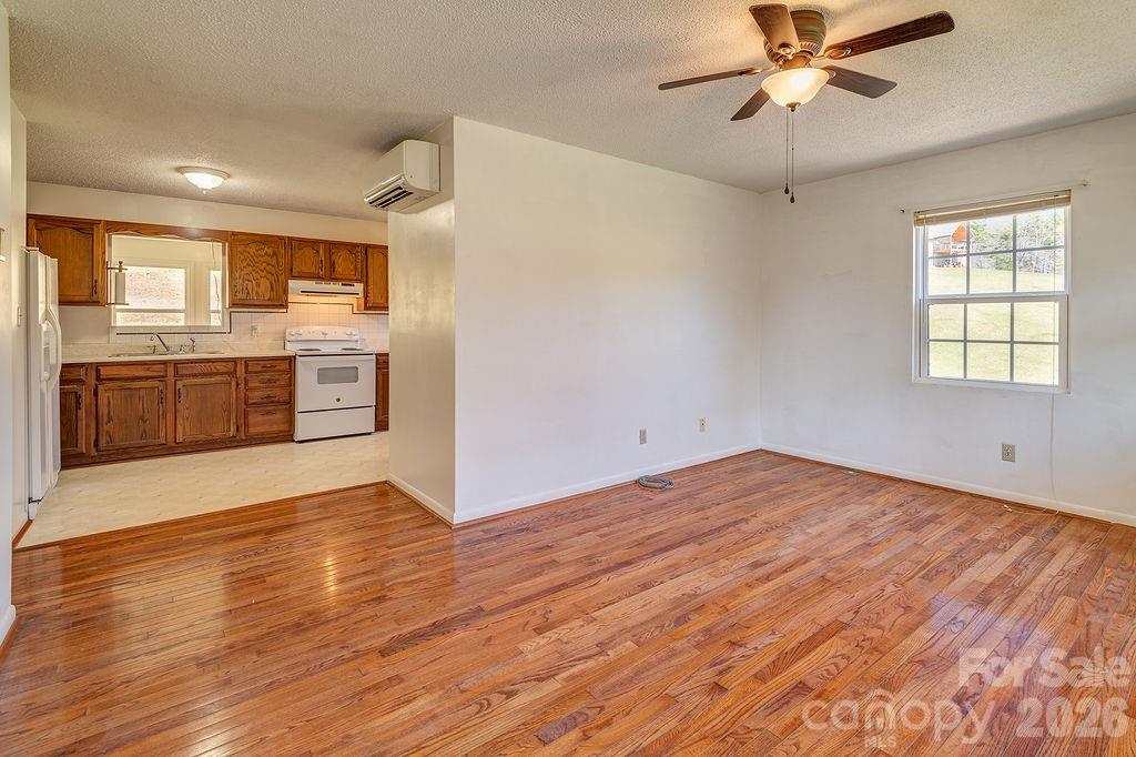 216 Pickens Road