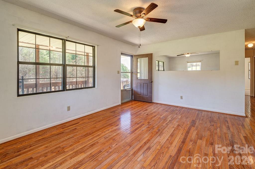 216 Pickens Road