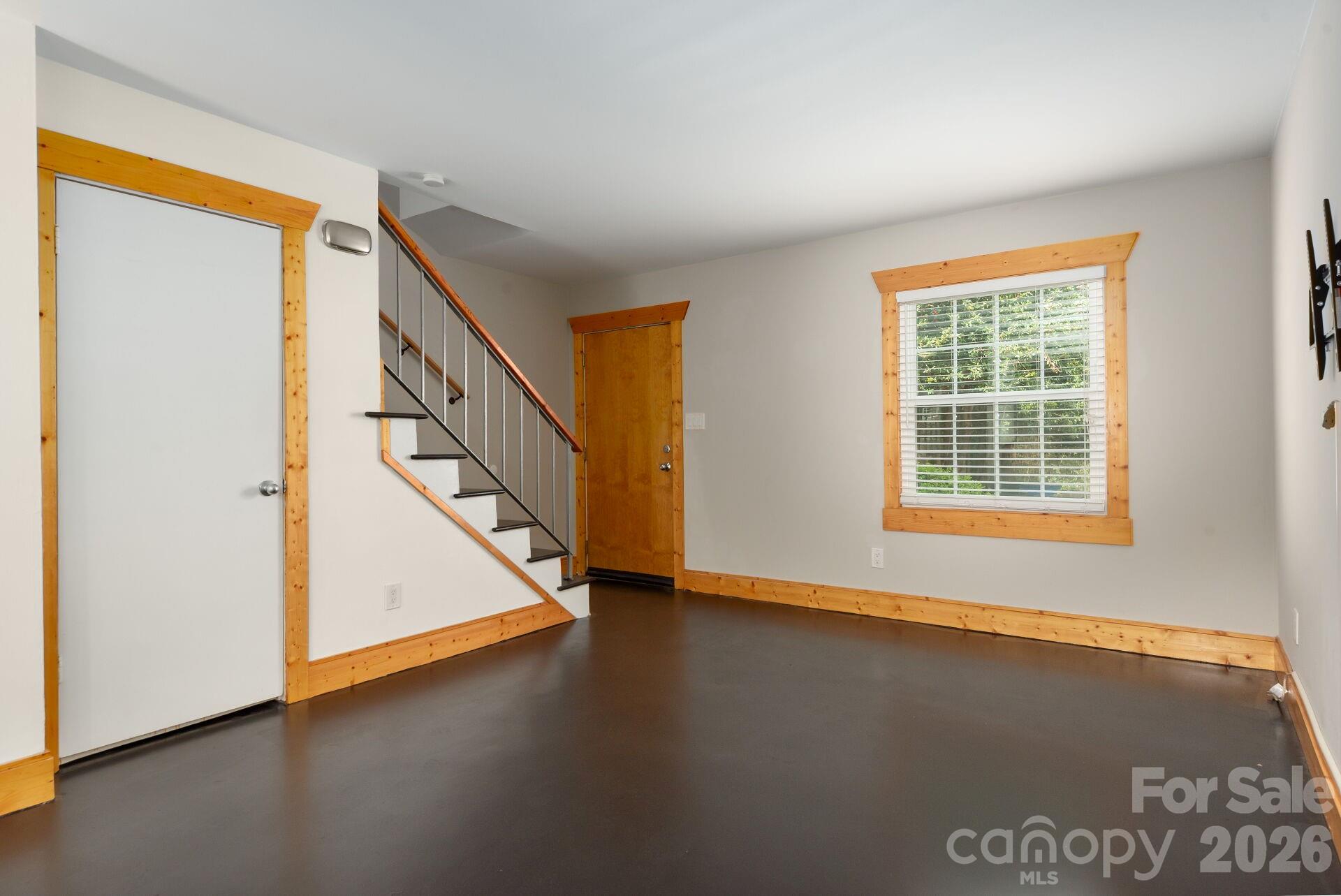 636 Chipley Avenue 8