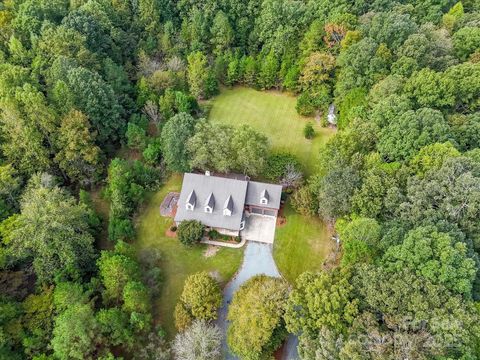 Photo of 6610 Rolling Ridge Drive, Waxhaw, NC 28173 (MLS # 4305694)