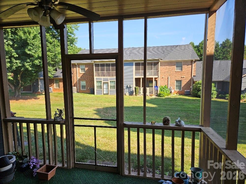 221 Pointe Circle