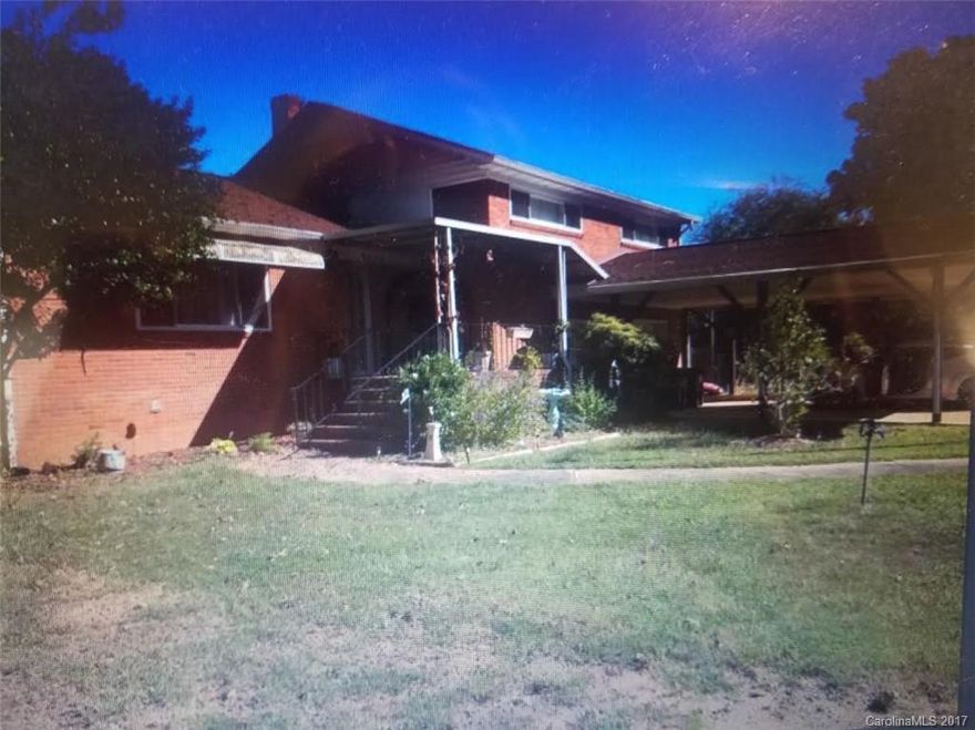 INVESTORS SPECIAL!!!! Wholesale deal in fantastic neighborhood! ARV $155K, estimated repairs $20K. Jump quick! This one won't last long in this HOT area! Lot's of rehabbing going on in the area. Close to Northlake Mall and 485. Come see it today!