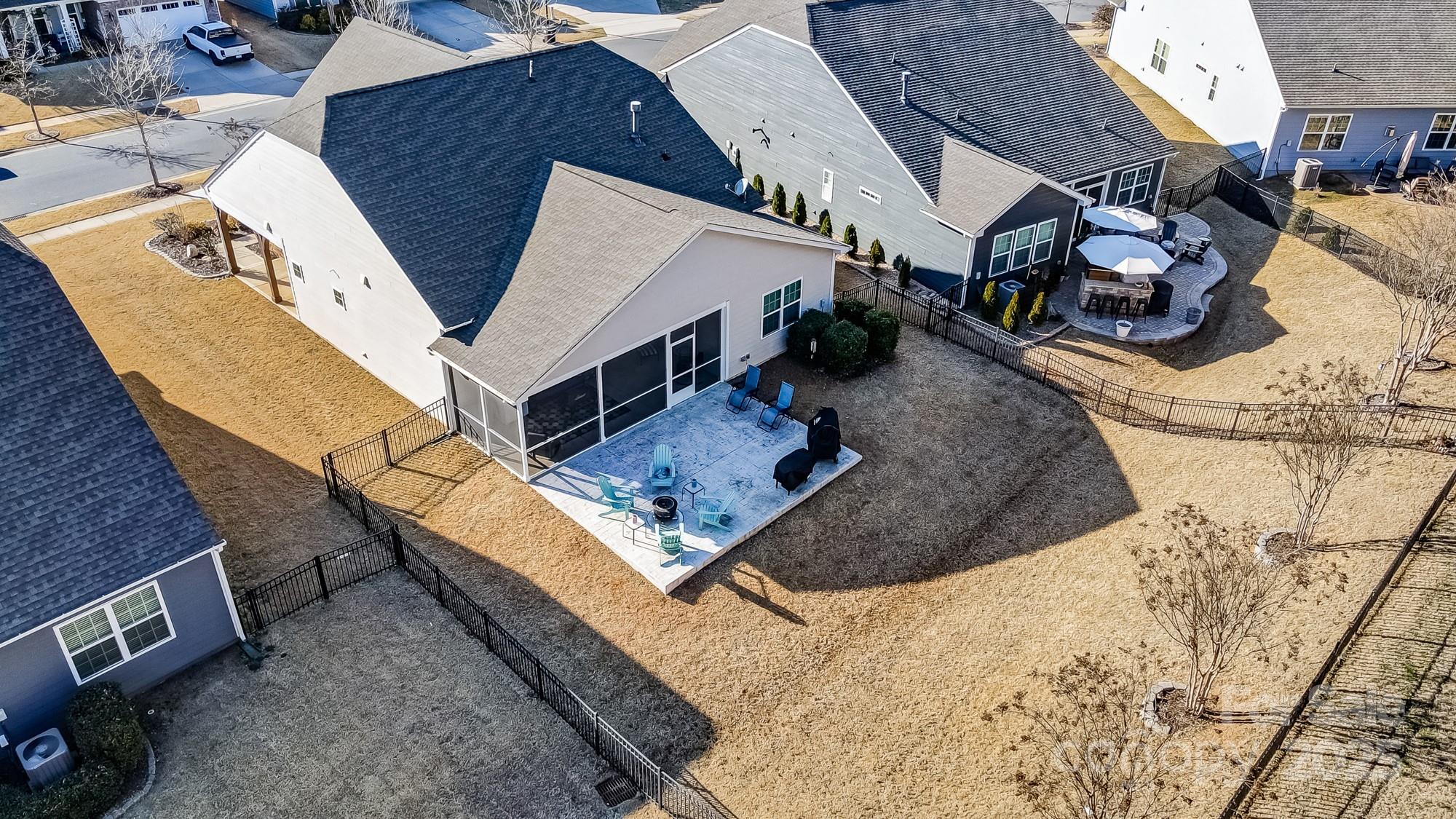 Summerhouse at Paddlers Cove - Residential