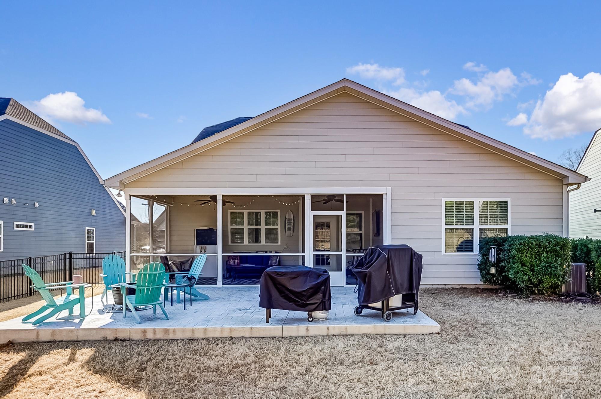 Summerhouse at Paddlers Cove - Residential