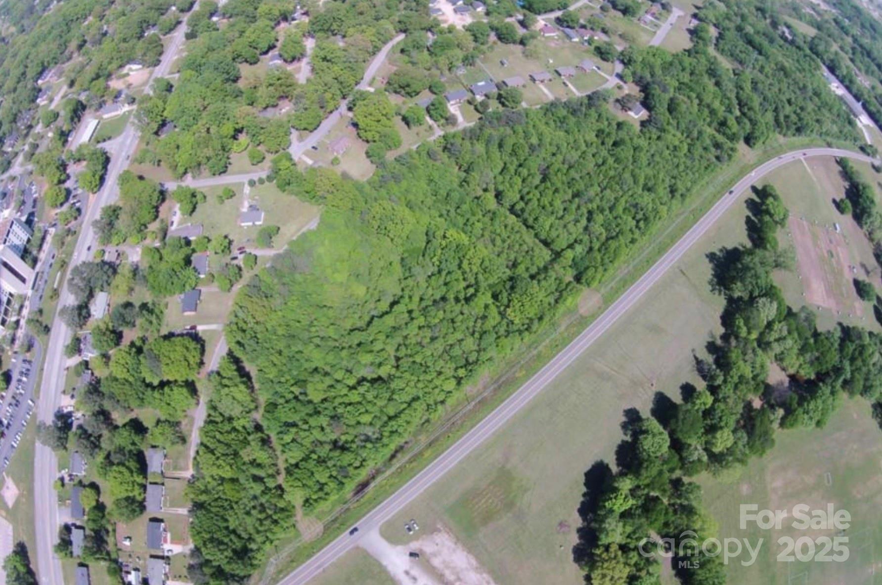 000 Woodland Drive