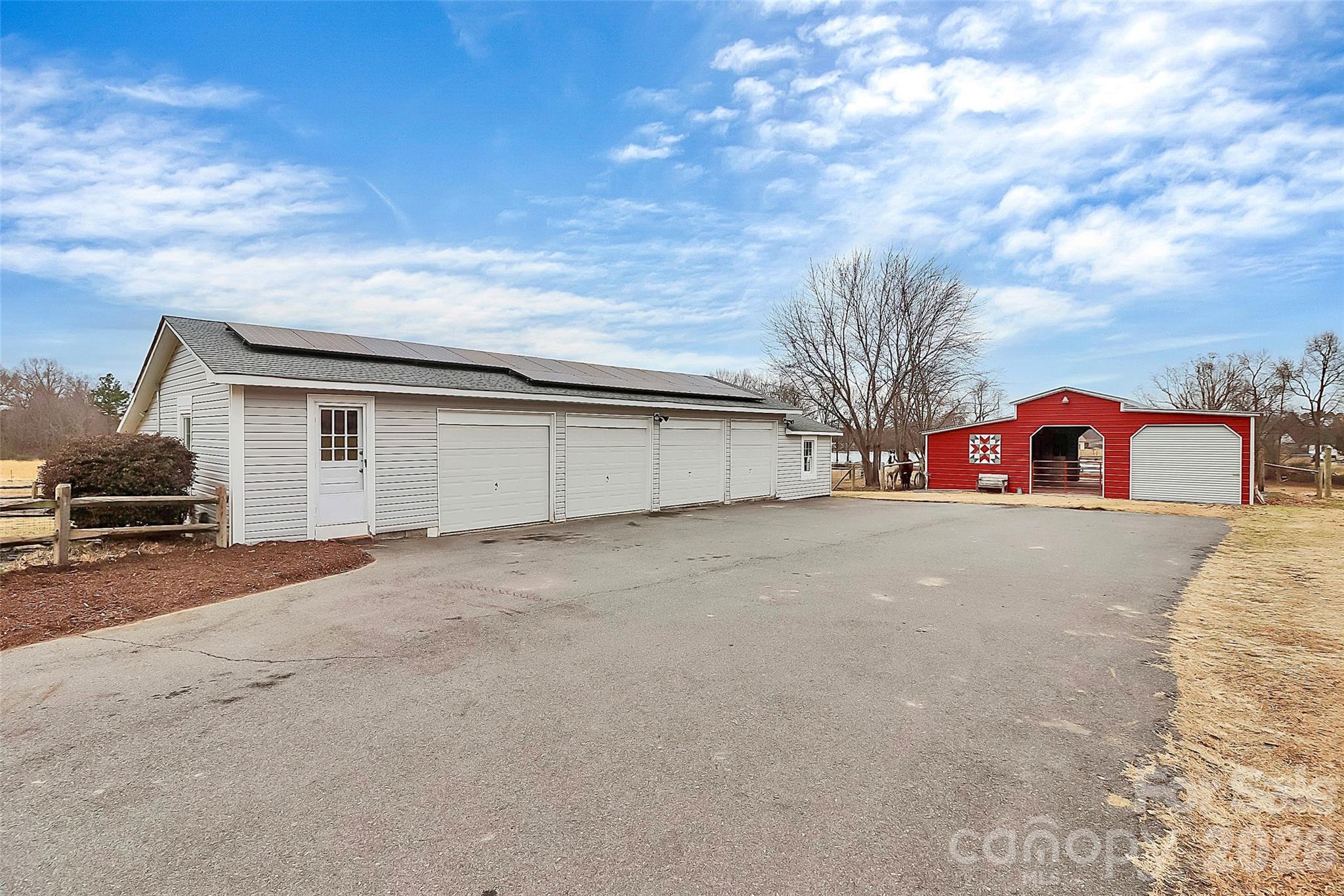 5619 E Highway 218 Highway