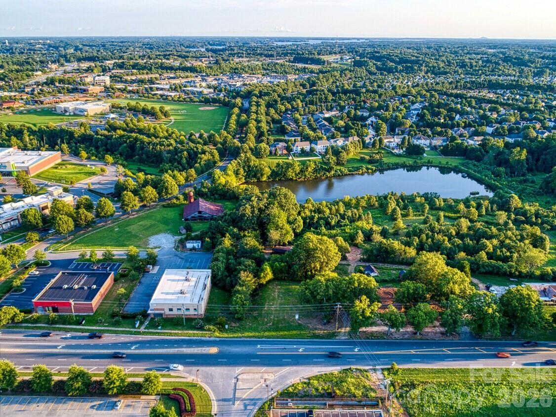 690 River Highway 2