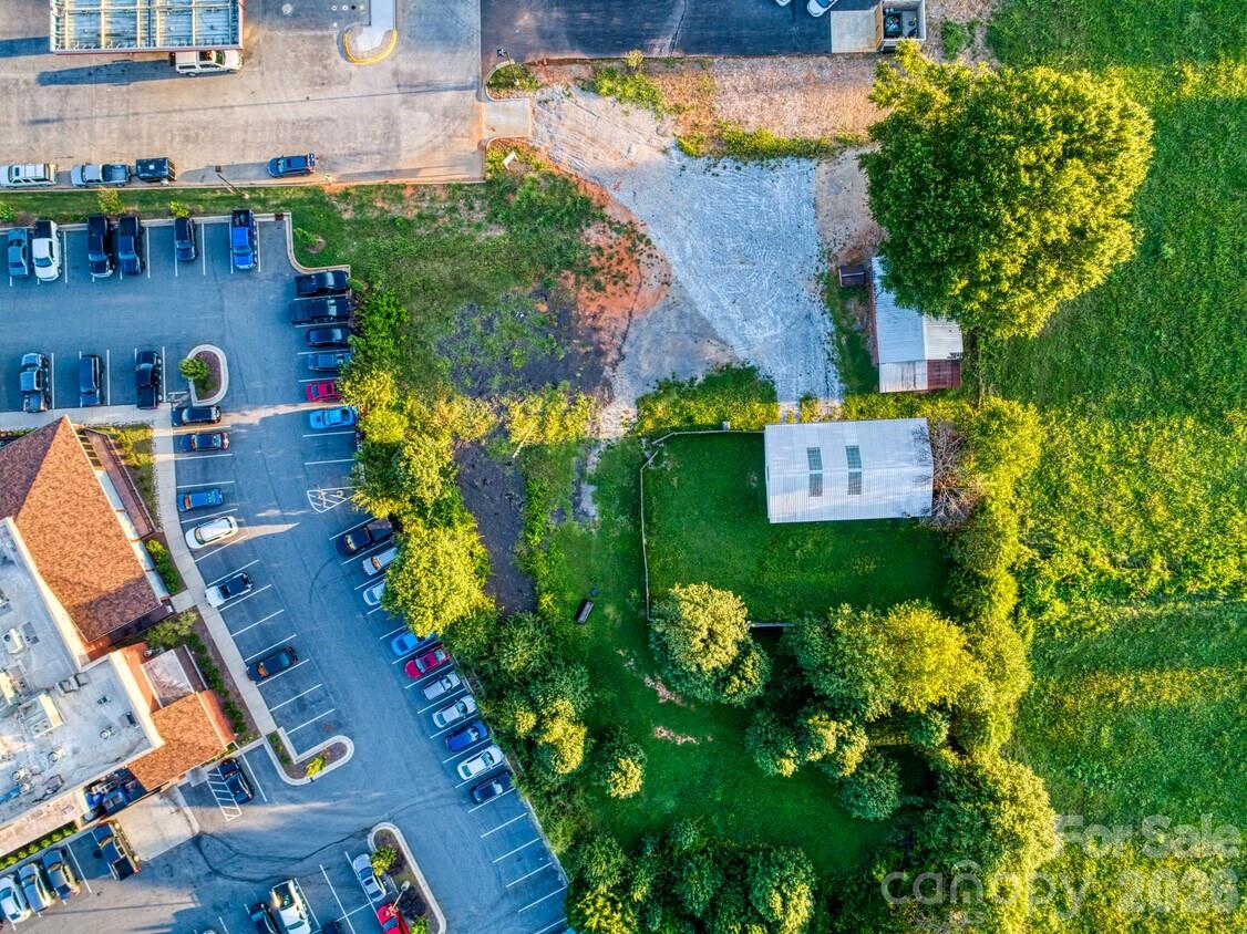 690 River Highway 2
