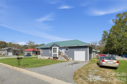 12 Janie Drive Clyde NC 28721