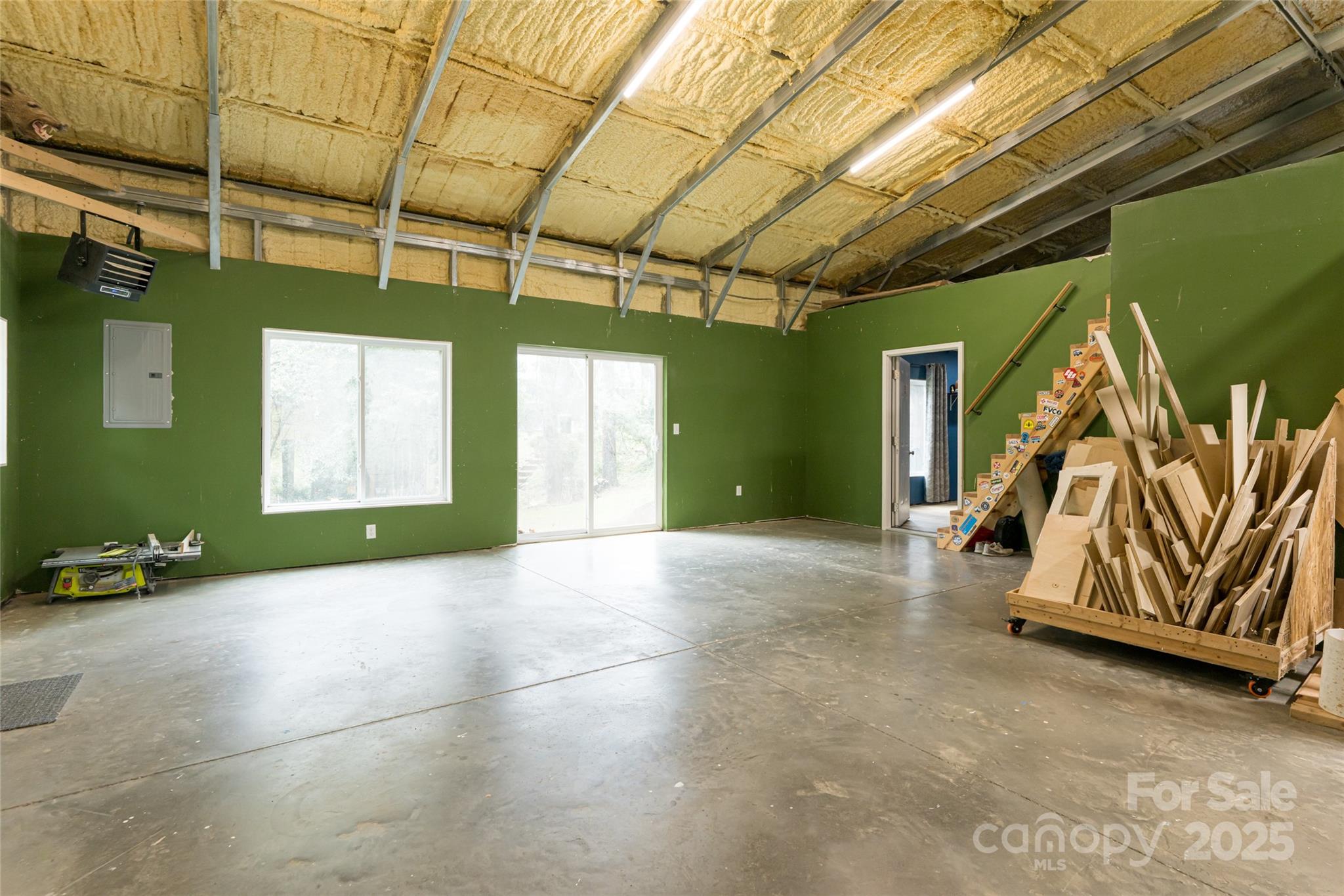 29 Ridge Avenue 2
