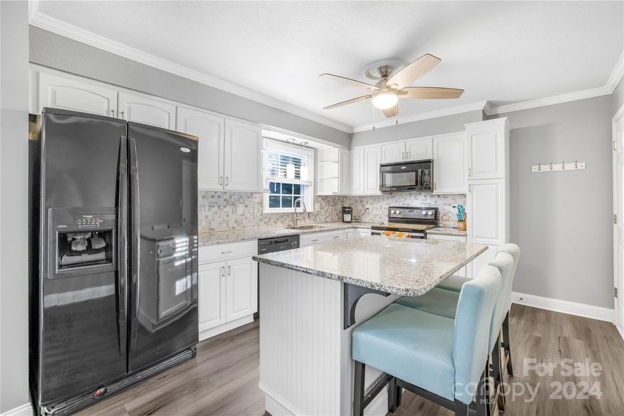 One of Gastonia's sought after neighborhoods Gardner Woods has the home for you. Located on a cul de sac sits this all brick home which awaits your arrival. The updated kitchen that opens into a large dining room has plenty of room for friends and family to gather. Do not miss all the updates that your new kitchen has to offer from pull out shelves to new appliances, granite counters and new flooring. Come take your tour and decide how your furniture will look in each room.
Lets not forget the detached garage which you can park your car in or use it as a workshop your choice.