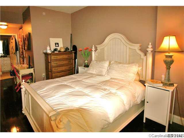 Fifth And Poplar - Residential Lease