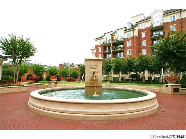 Fifth And Poplar - Residential Lease