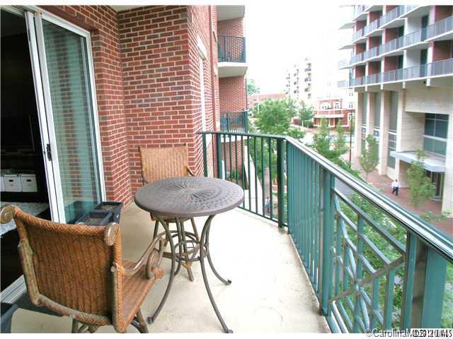 Fifth And Poplar - Residential Lease