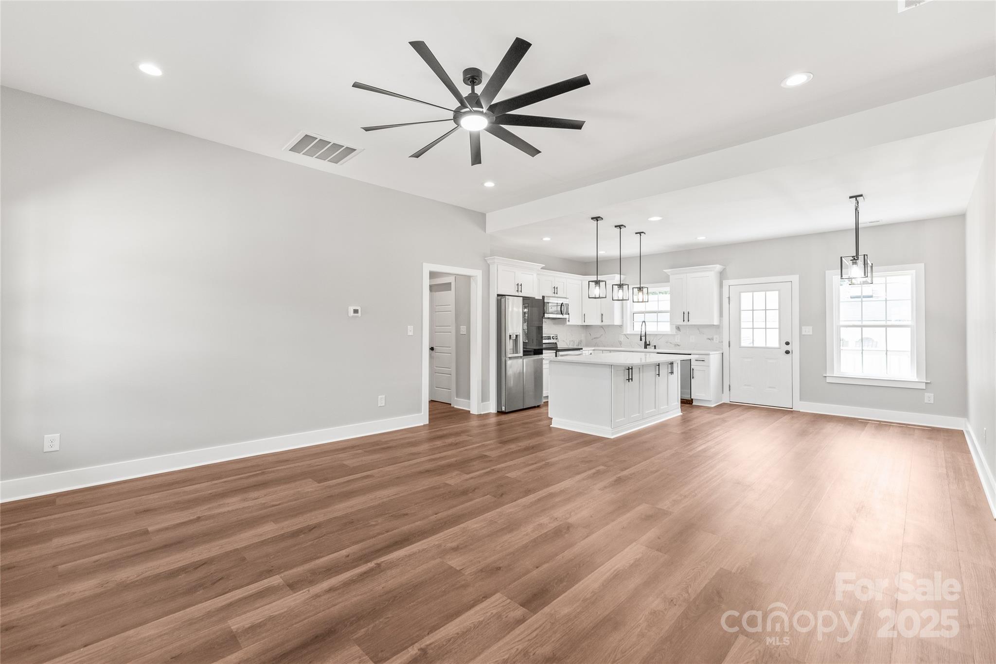 19 Lakewood Court NW