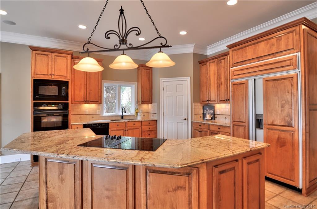 The Peninsula - Residential