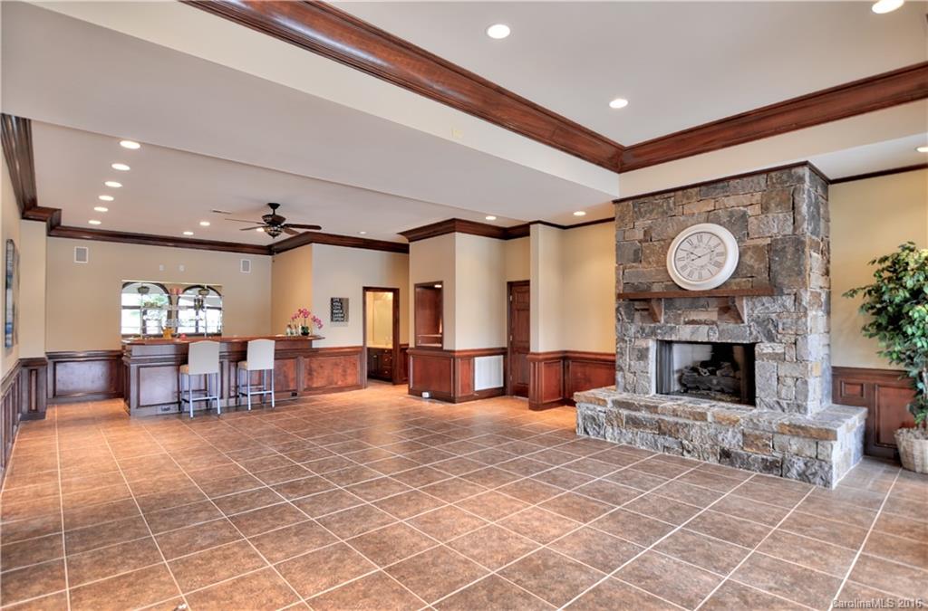 The Peninsula - Residential