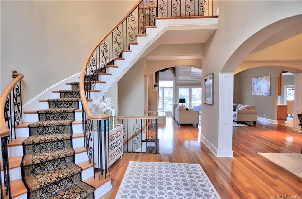 The Peninsula - Residential