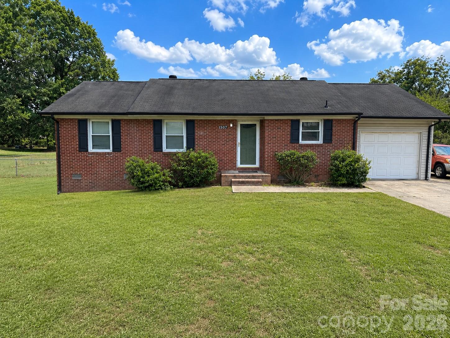 1507 Dallas Cherryville Highway, Dallas, NC, 28034