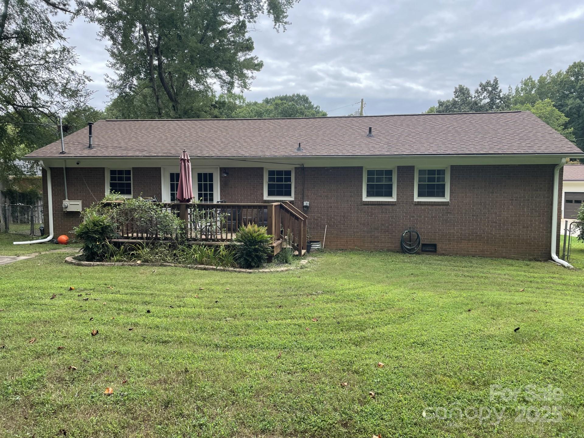 522 Dogwood Circle