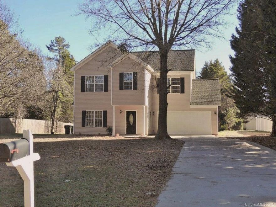 STUNNING!Describes This Remodeled Beauty on Large Priv Lot!!New Hardscraped Wood Flrs on Main,Remodeled Kit w/Isl,New SS Appl,New Granite Counters,New Sink,New Faucet,New Cer Tile Bths, Lg Mstr w/huge Walk-in Closet,New Dual Vanity,All New Upgraded Carpet,All New Lighting & Ceil Fans Thruout,Fresh Int & Ext Paint,New Shutters,Fin Gar w/new Door,Powerwashed & Sparkling Clean!-The List is Endless!Back the Truck Up & Move Right In! Don't Miss This Incredible Opportunity to Own This Beautiful Home!