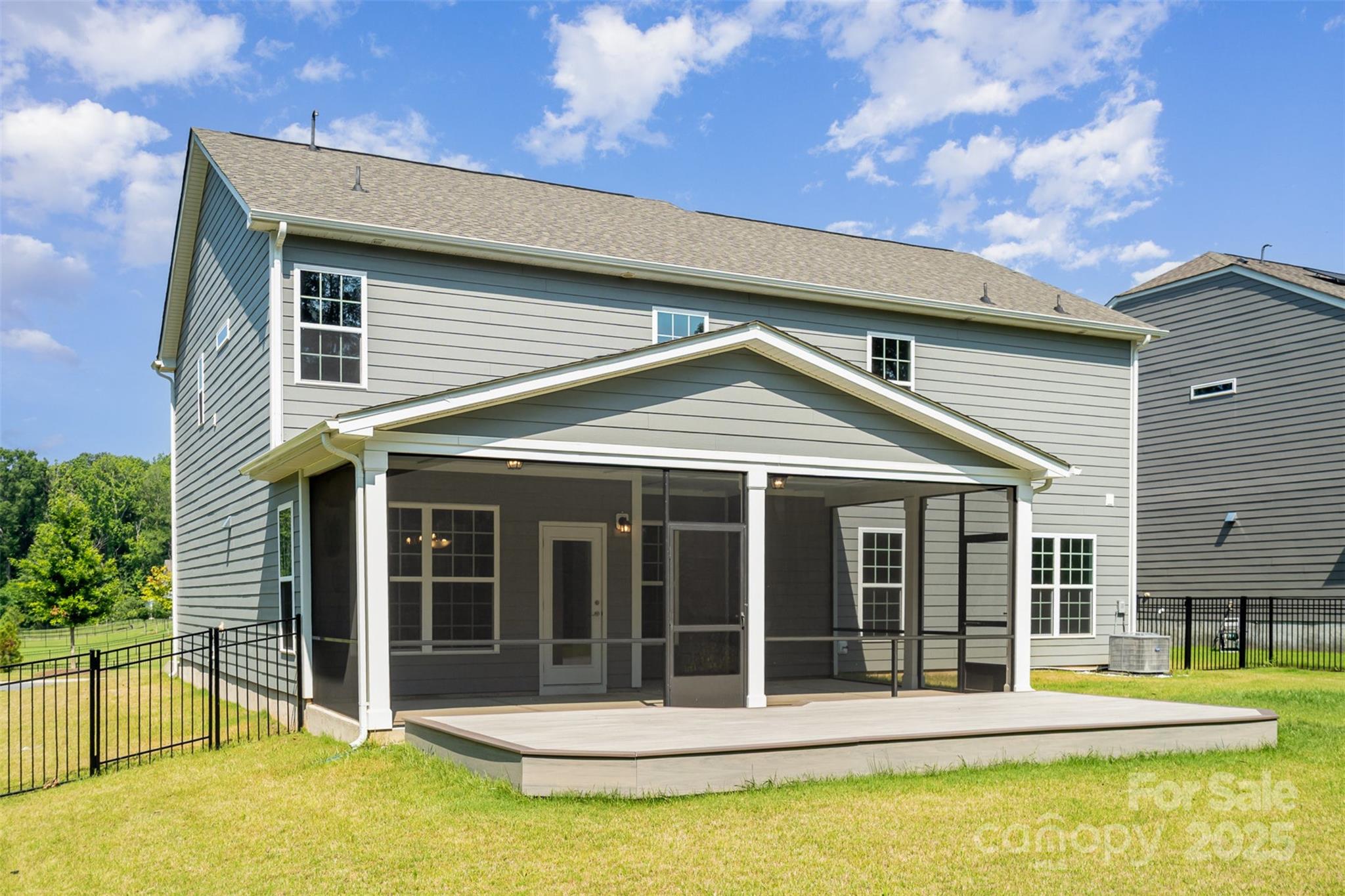 12140 Mcdowell Crossing