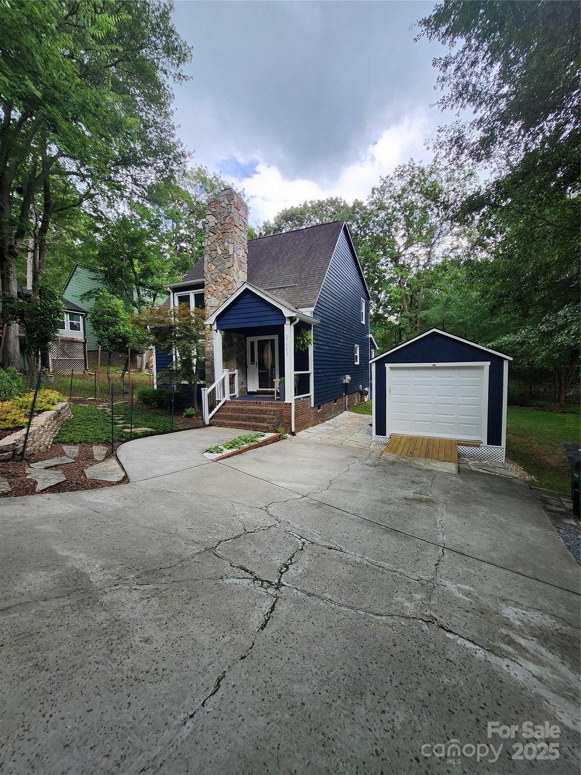 Tega Cay - Residential