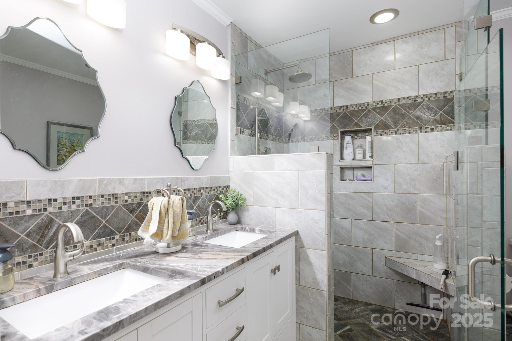 Tega Cay - Residential