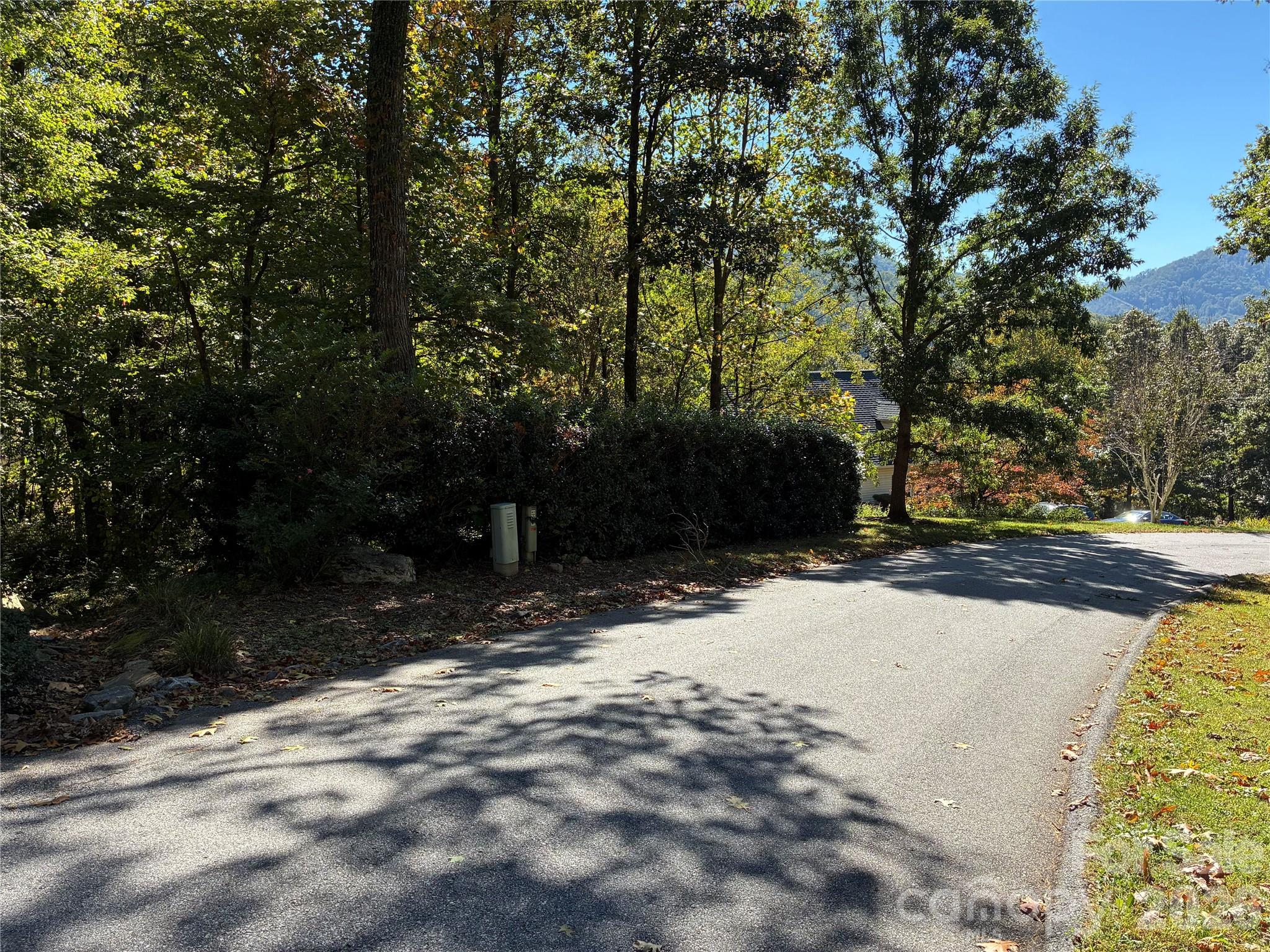 99999 Cliffview Drive