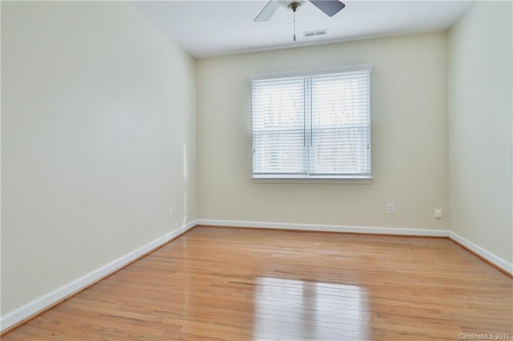 Charlestowne Manor - Residential