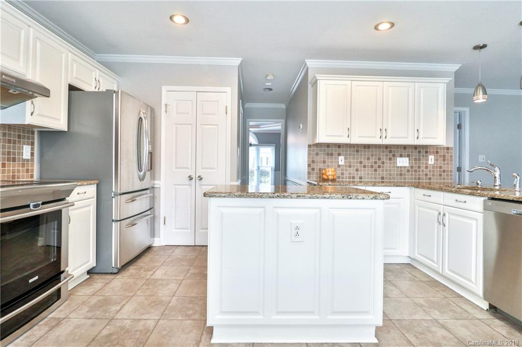 Charlestowne Manor - Residential