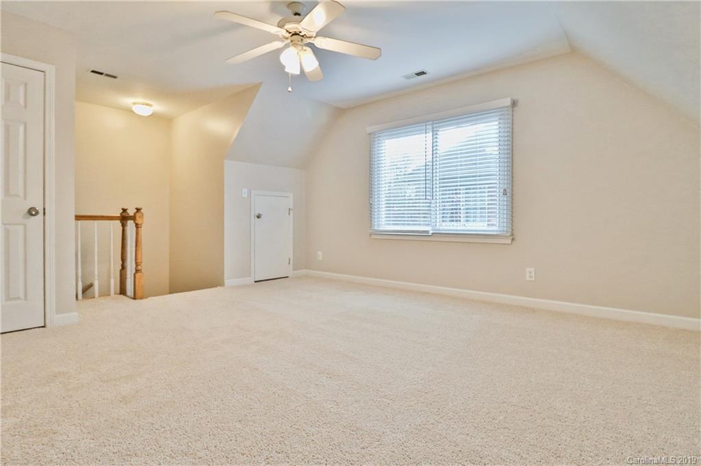 Charlestowne Manor - Residential