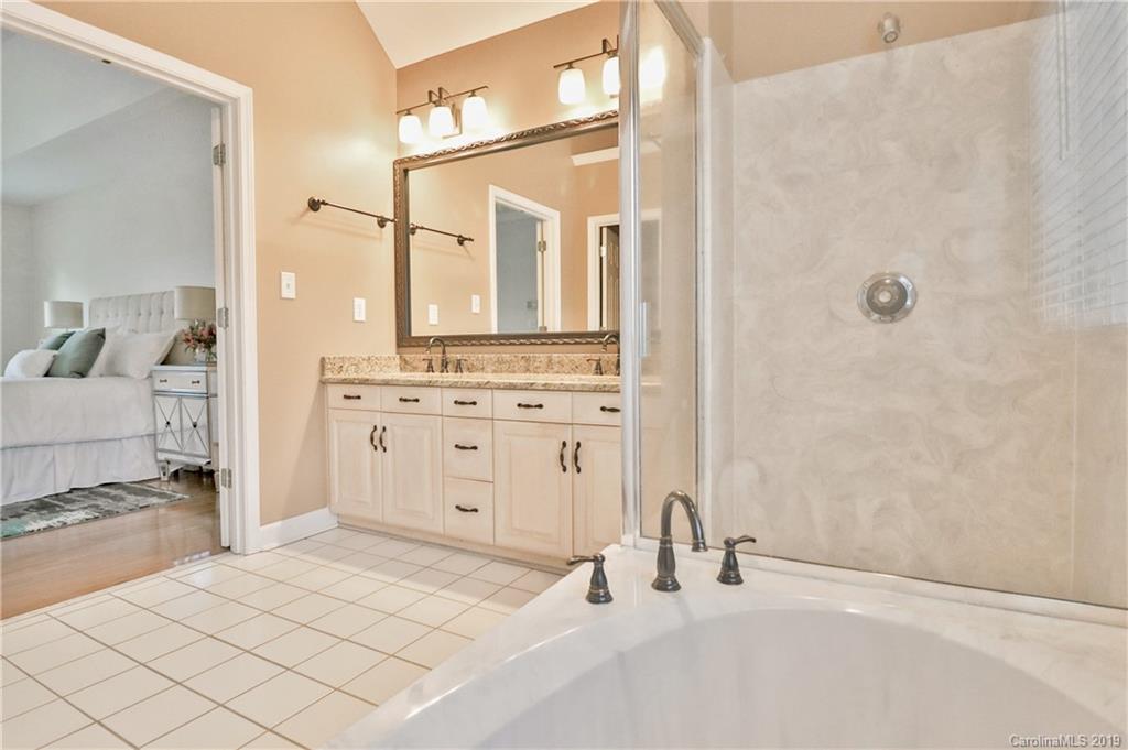 Charlestowne Manor - Residential