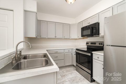 4900 Spring Lake Drive D Charlotte NC 28212