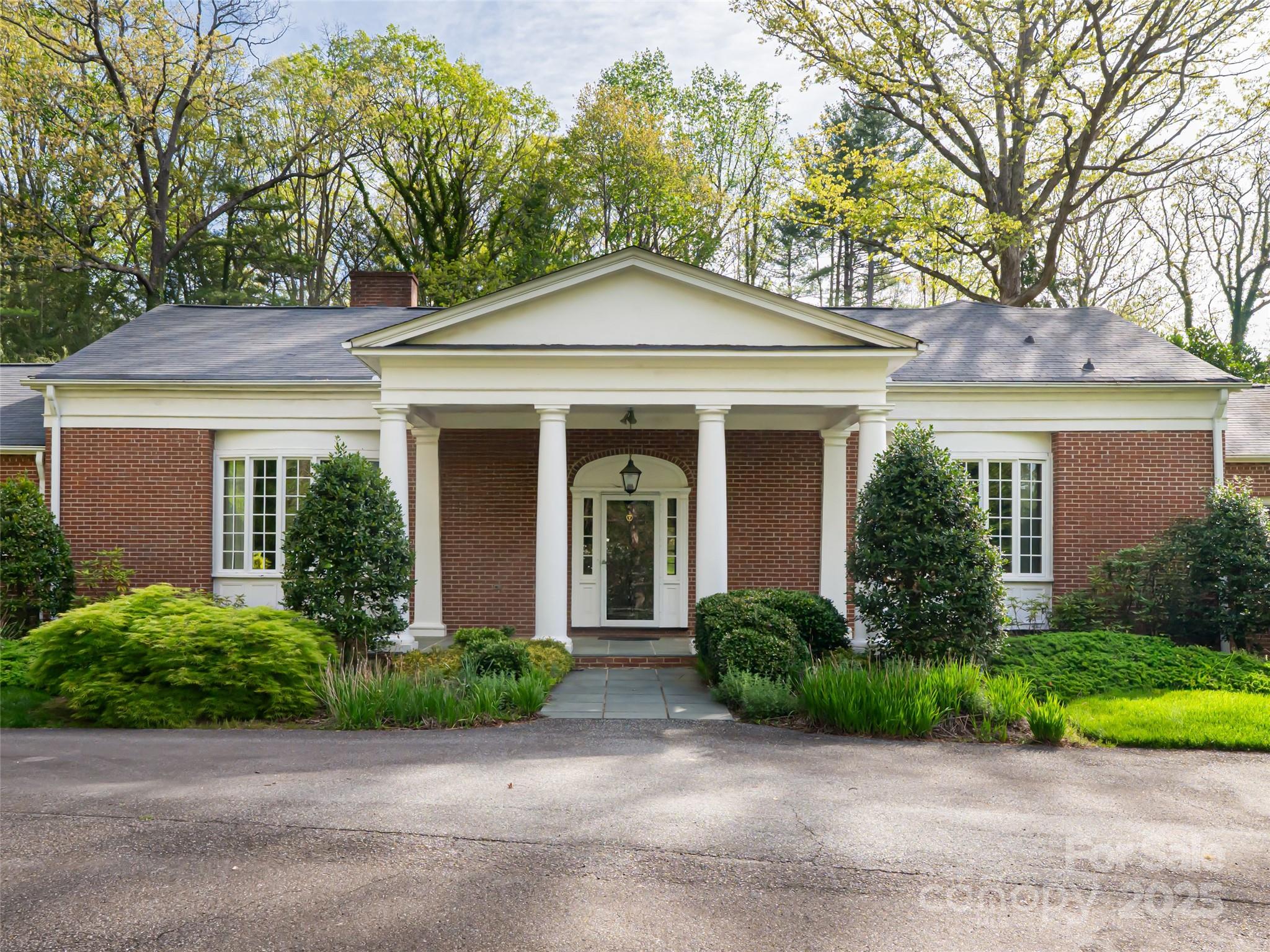 10 Stuyvesant Road