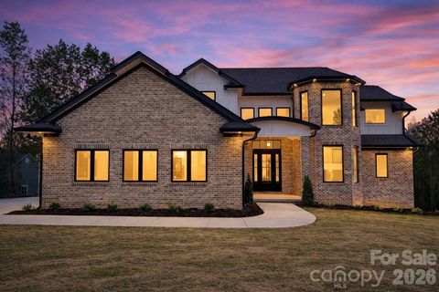 Photo of 1815 White Fawn Lane, Rock Hill, SC 29730 (MLS # 4369323)